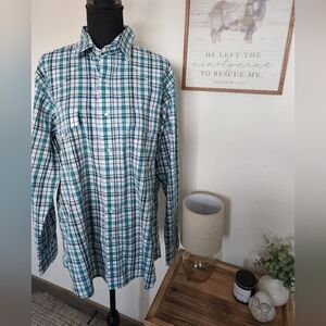 WRANGLER PLAID BUTTON DOWN SHIRT
